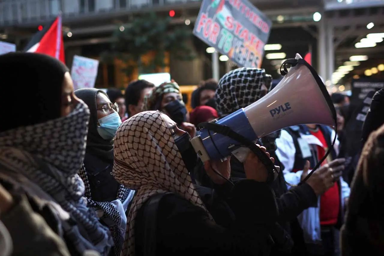 Bela Palestina, Mahasiswa...