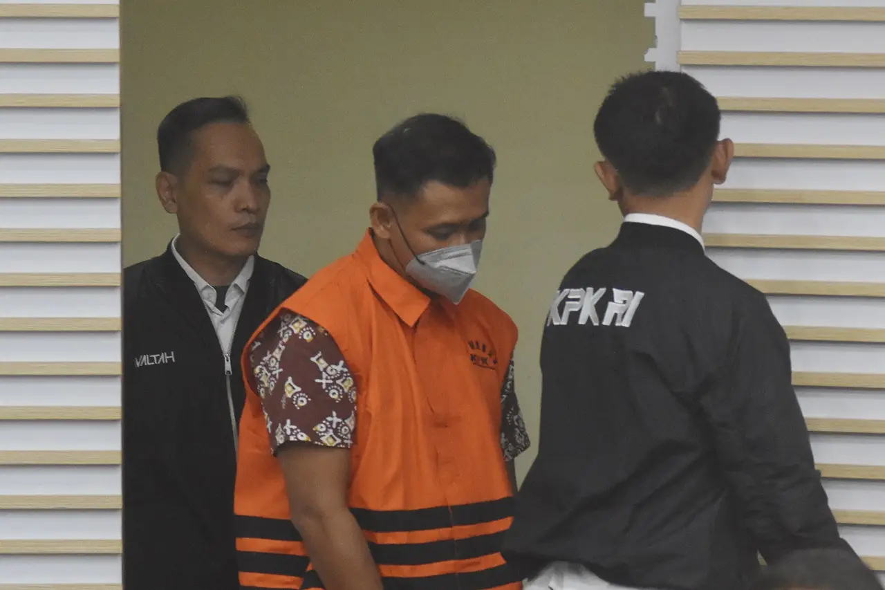 Penahanan Tersangka...