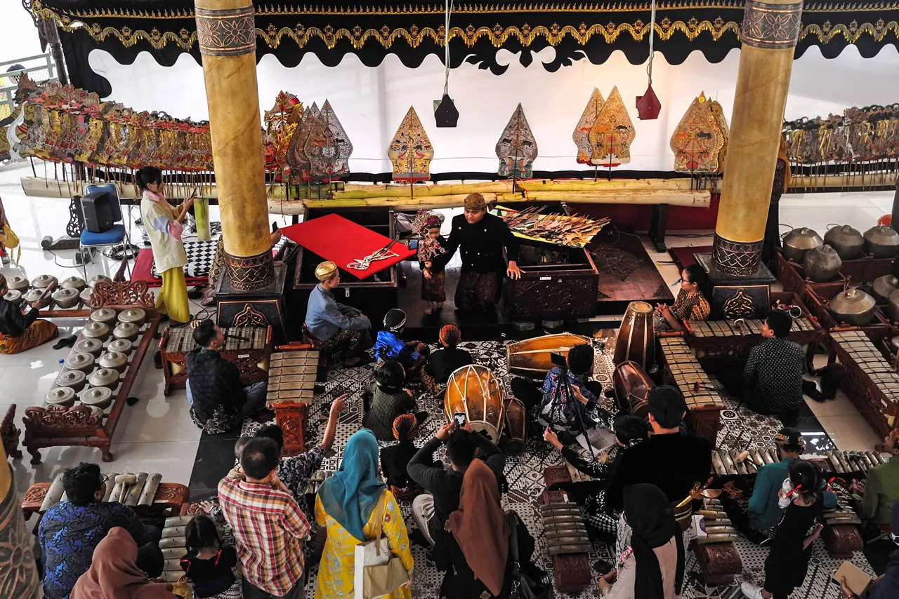 Peringatan Hari Wayang...