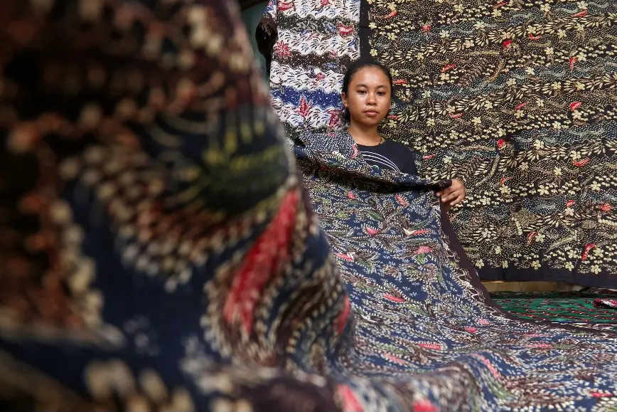 Pelestarian Batik Gentongan...