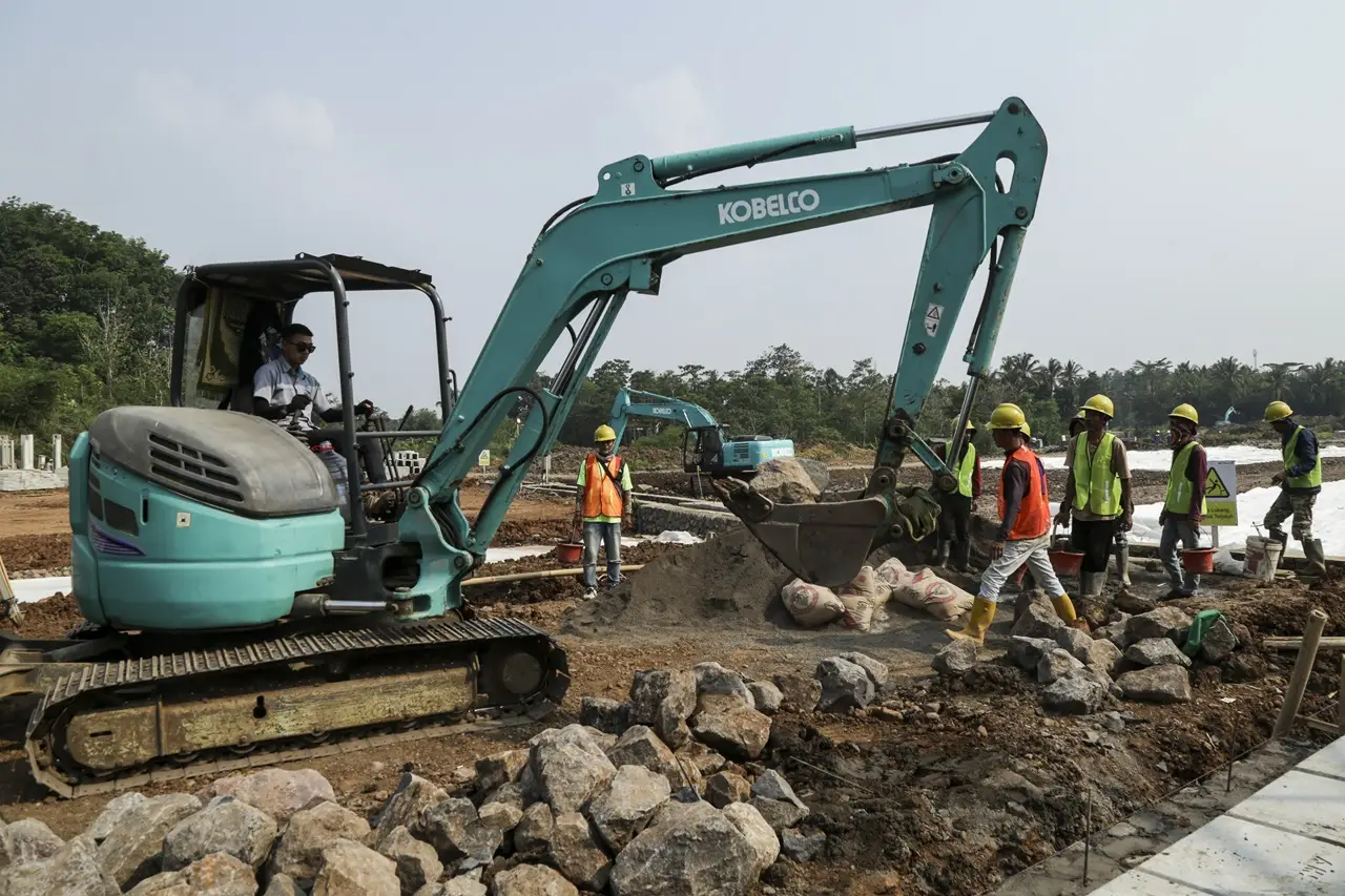 Pembangunan Rumah Relokasi...