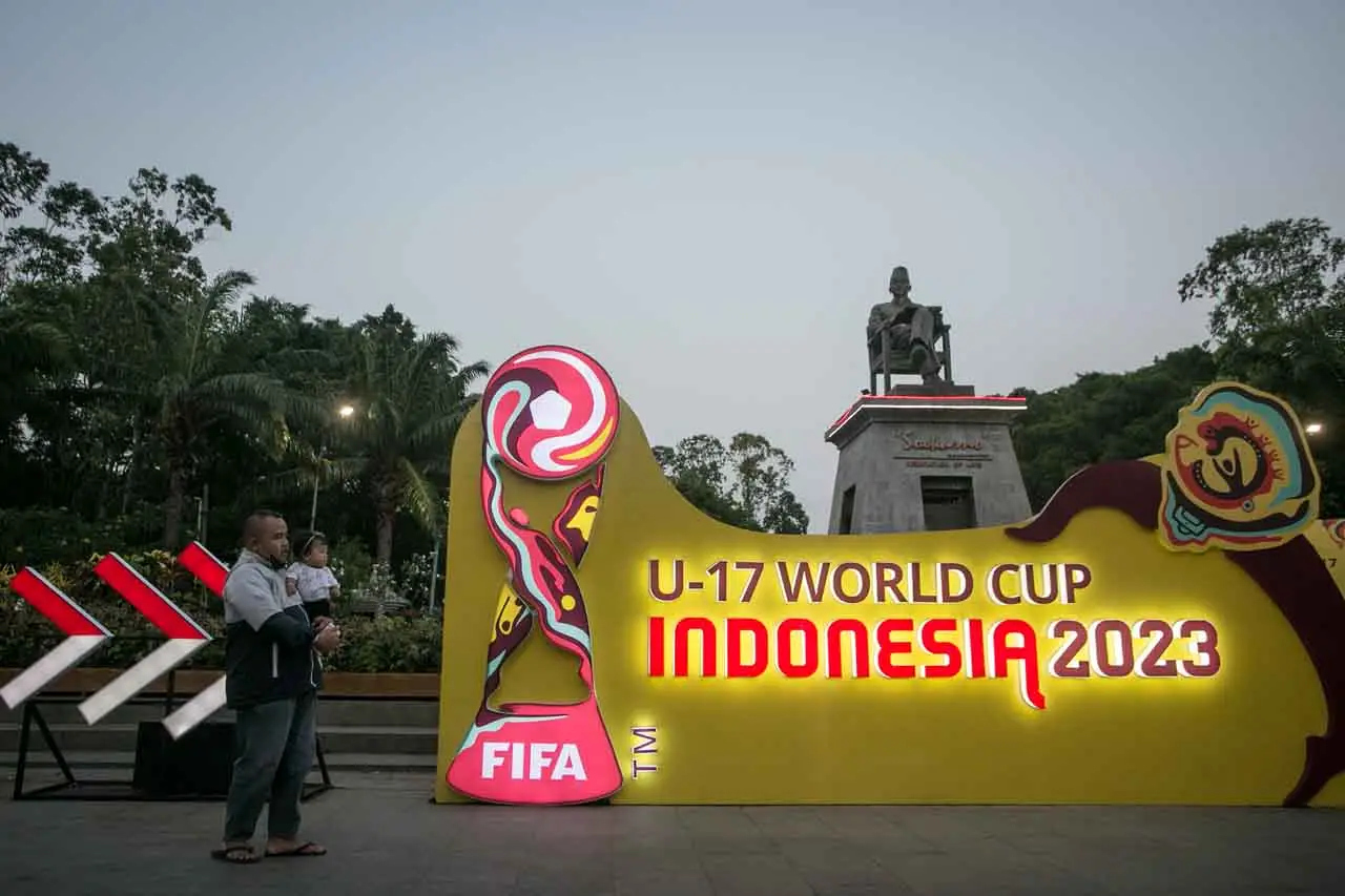 Stadion Manahan Menyambut...