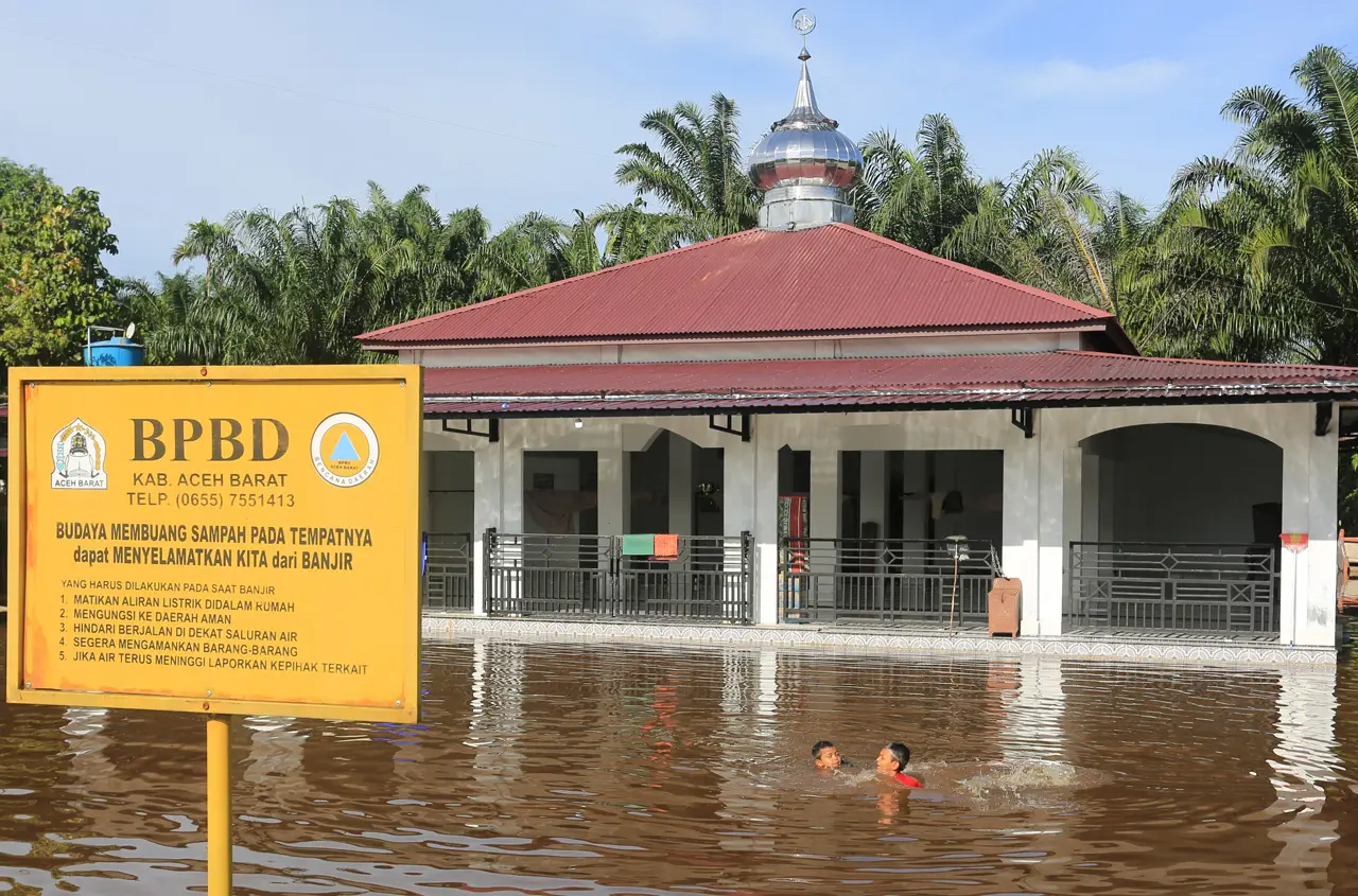 Banjir di Aceh Barat...