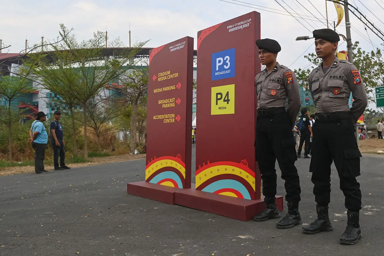 Pembukaan Piala Dunia...