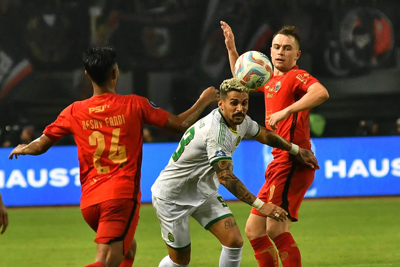 Persija Bangkit, Macan...