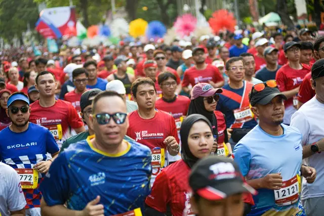 12.000 Pelari Meriahkan...