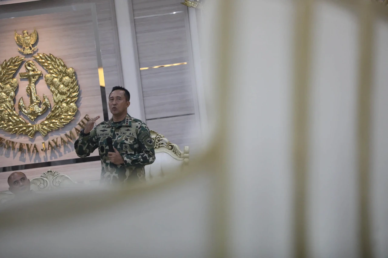 Korps Marinir Raih Penghargaan...