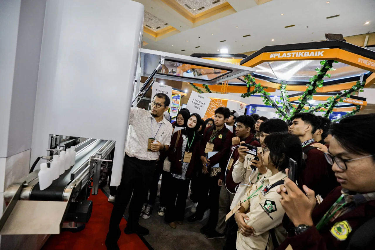 Pembukaan Pameran Plastics...