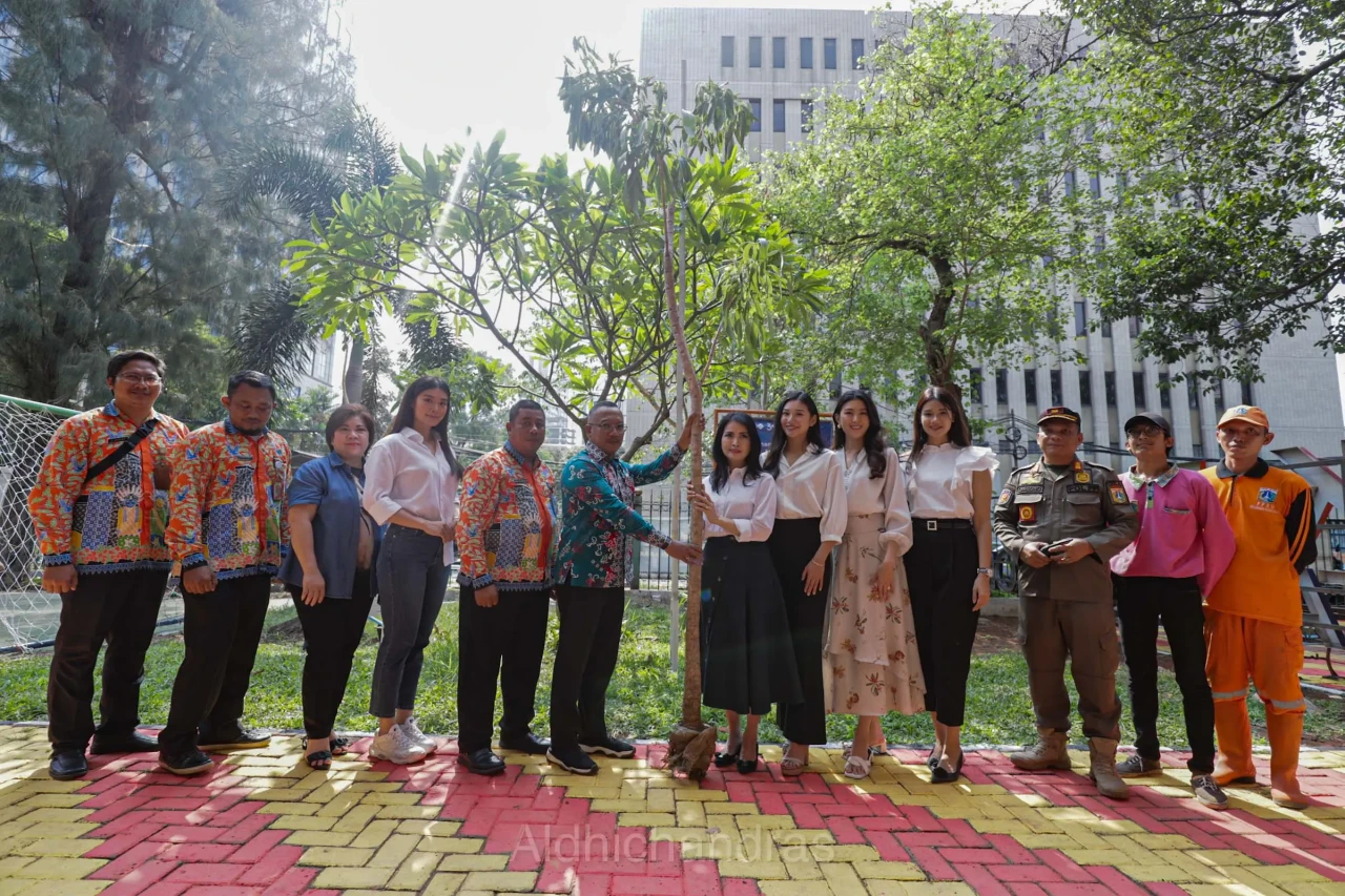 Jelang HUT MNC Group,...