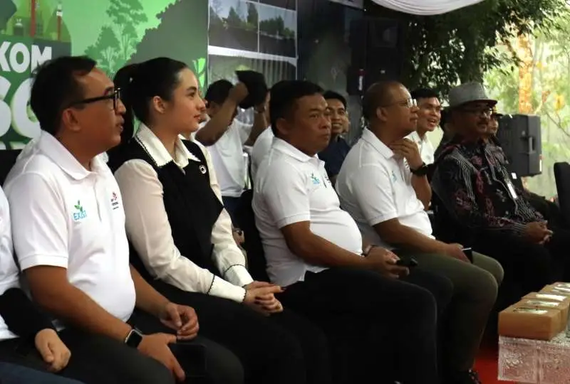 Dirut Telkom Ririek...