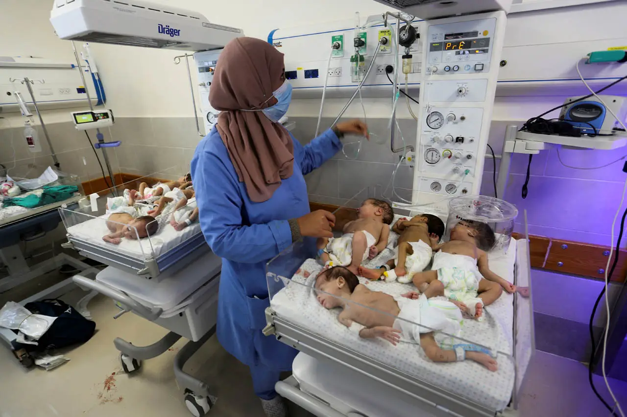 Senyum Bayi Prematur...