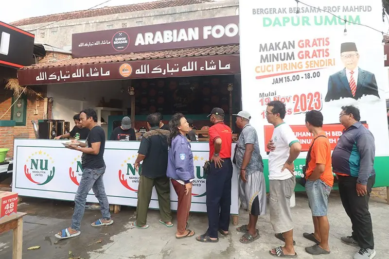 Dapur Umum Prof Mahfud...