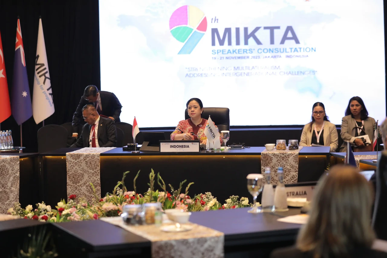 Puan Maharani Pimpin...