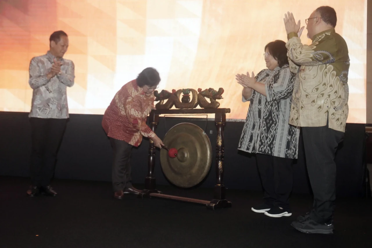 Menteri LHK Siti Nurbaya...