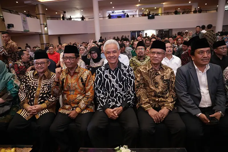 Ganjar-Mahfud MD Dialog...