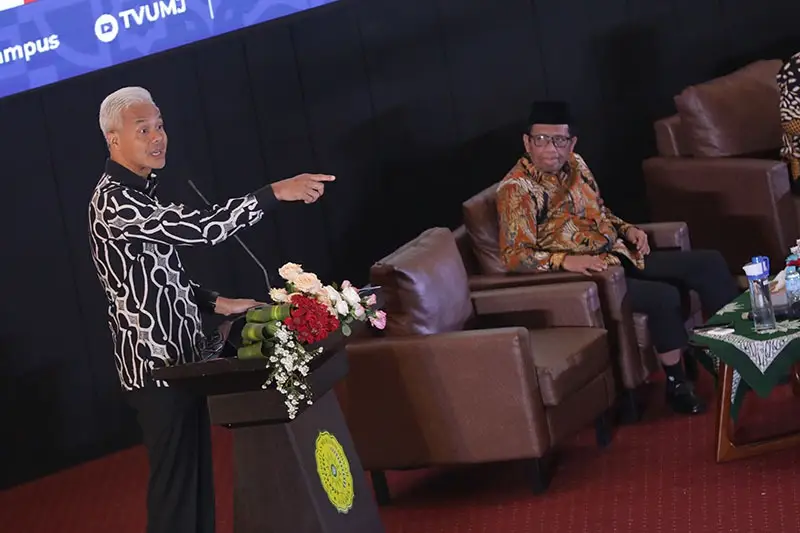 Ganjar-Mahfud MD Dialog...