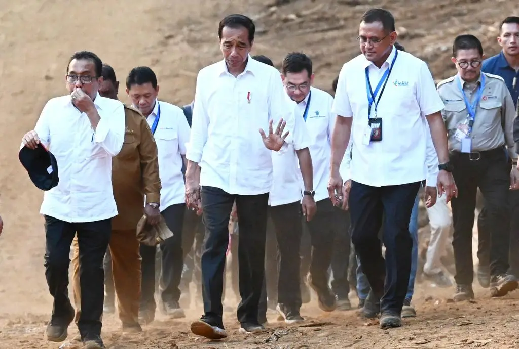 Jokowi Resmikan Pembangunan...