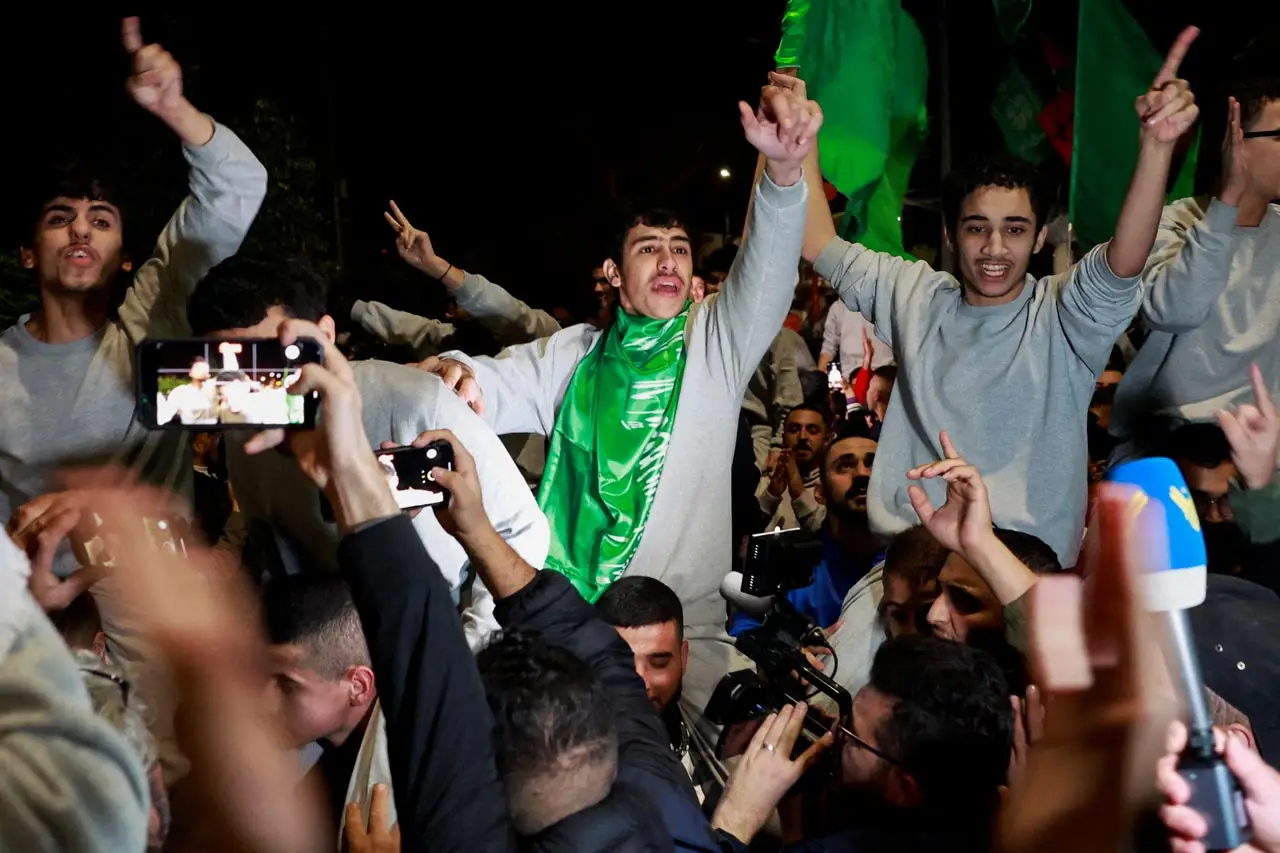 Tahanan Palestina Disambut...