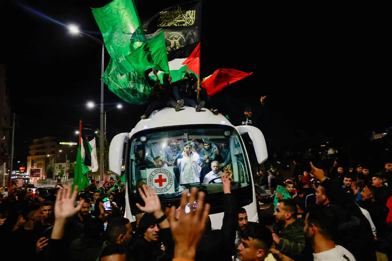 Tahanan Palestina Disambut...