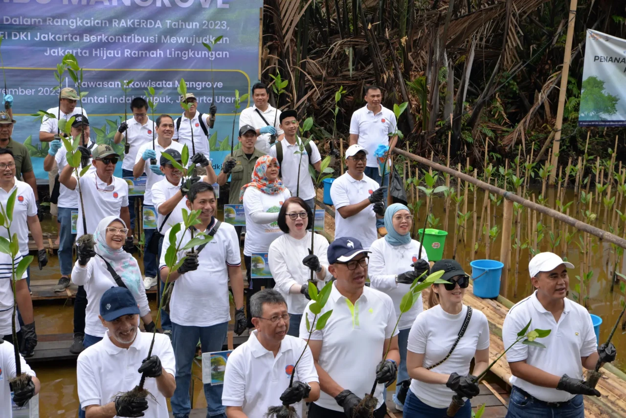 Tanam 1.000 Mangrove,...