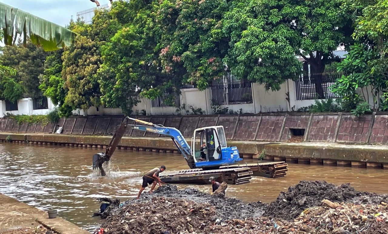 Cegah Banjir, Lumpur...