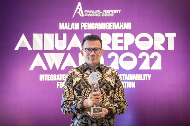 Sajikan Laporan Keuangan...