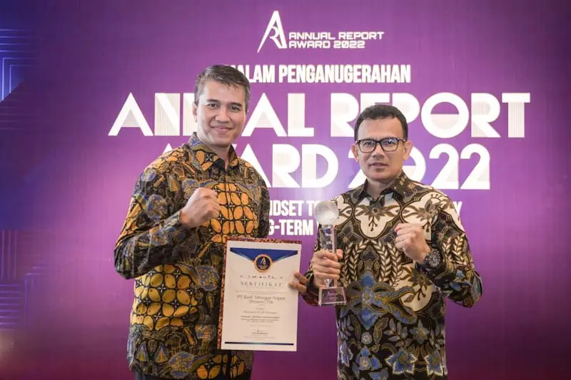 Sajikan Laporan Keuangan...