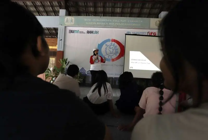Gelar Volunteers Day,...