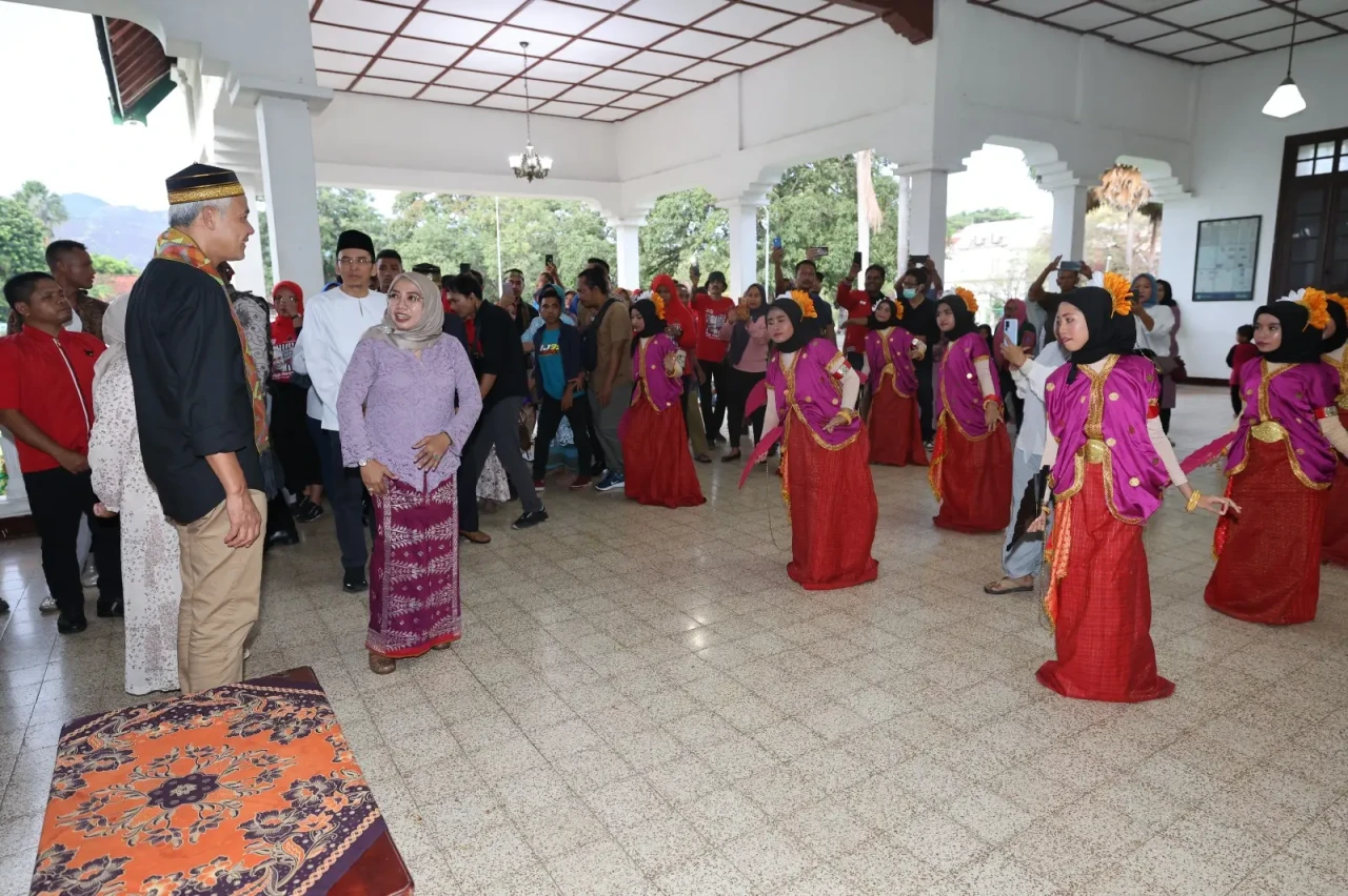 Keliling Indonesia Timur,...