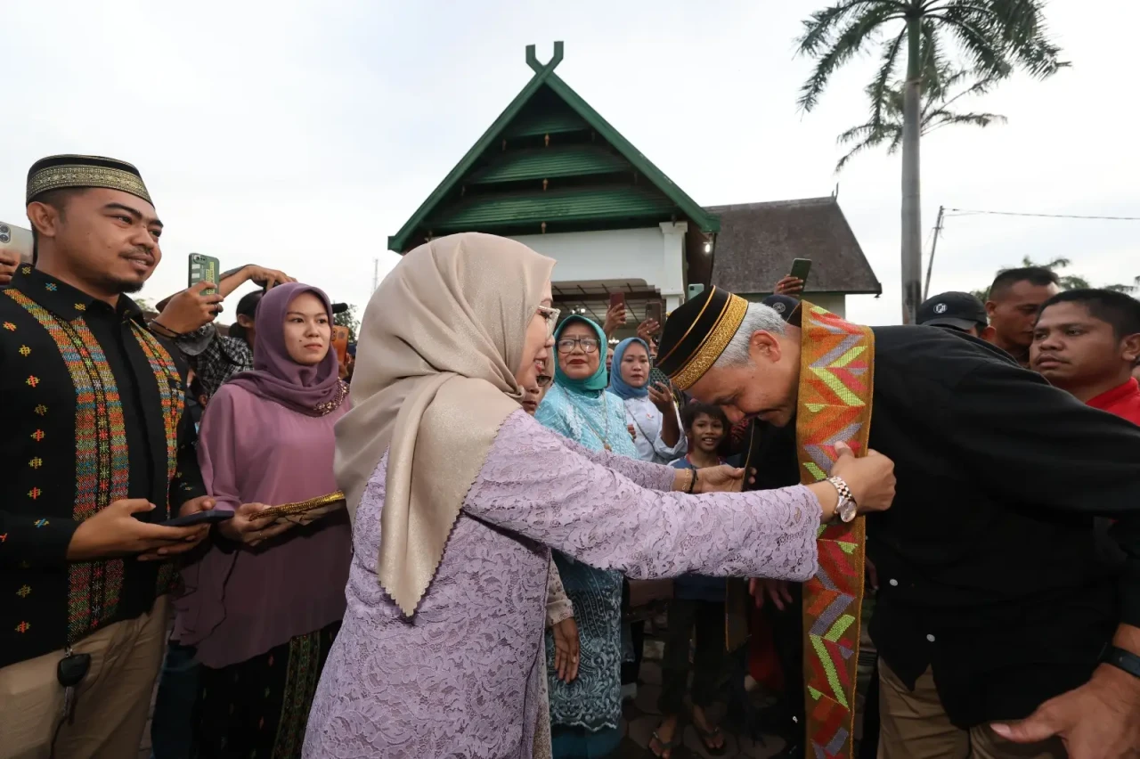 Keliling Indonesia Timur,...