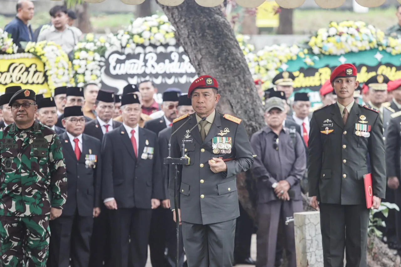 Pemakaman Mantan Kepala...