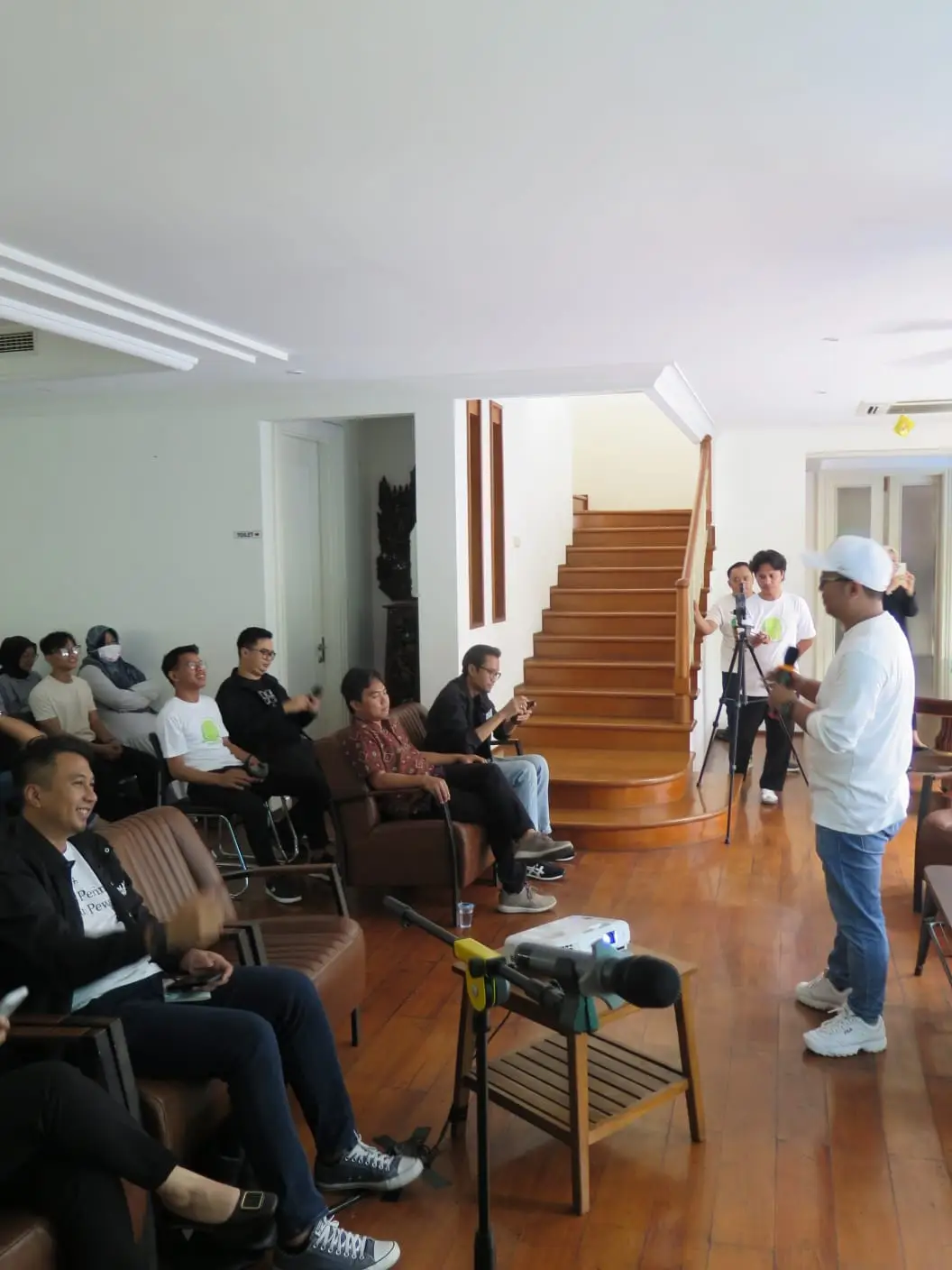 Diskusi Publik Strategi...