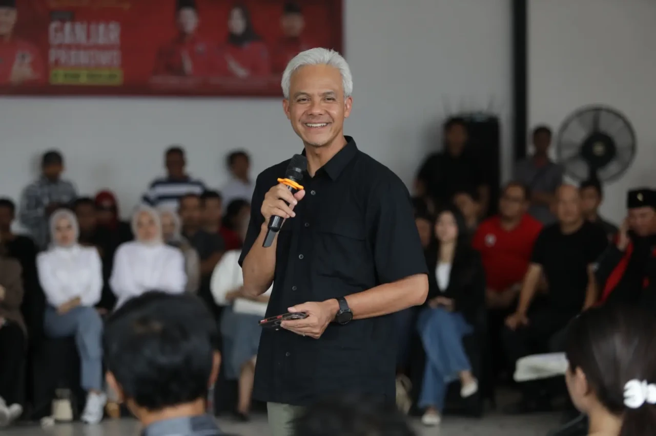Begini Akrabnya Diskusi...
