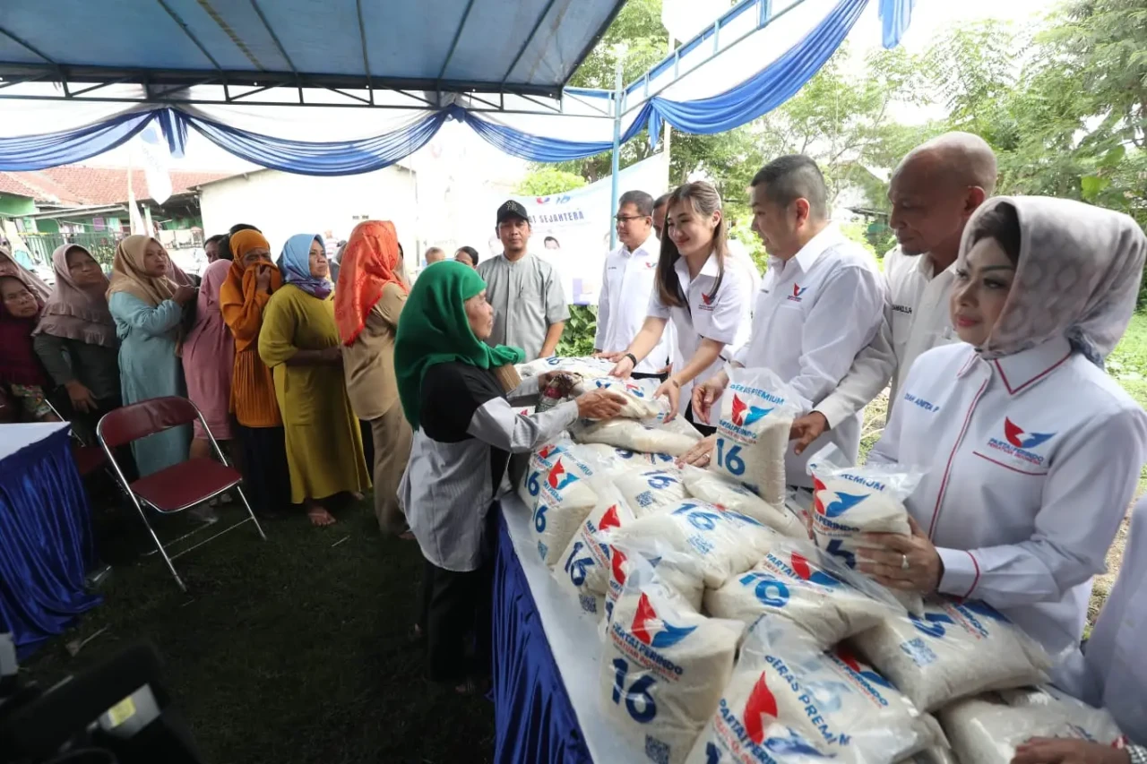 Partai Perindo Gelar...