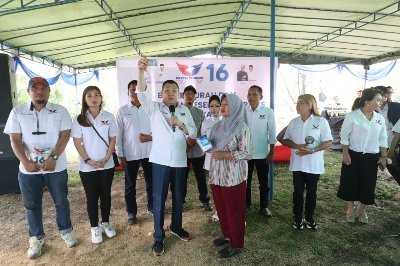 Partai Perindo Gelar...