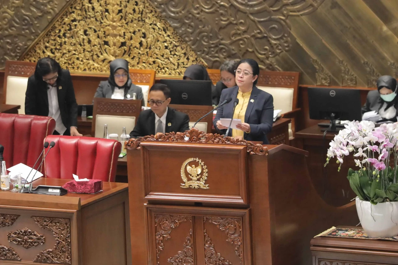 Rapat Paripurna Penutupan...