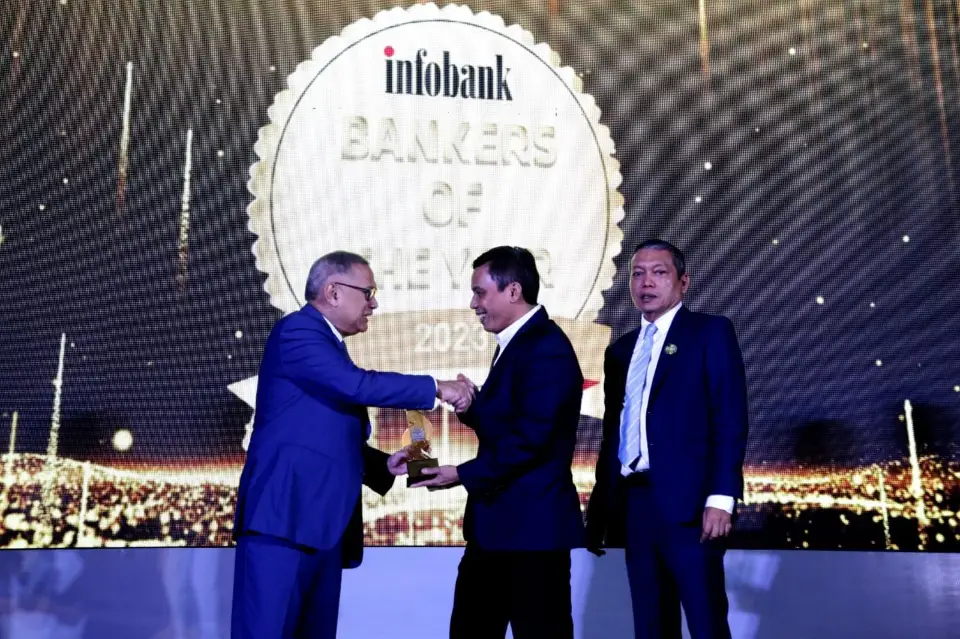 Dirut Bank BTN Raih...