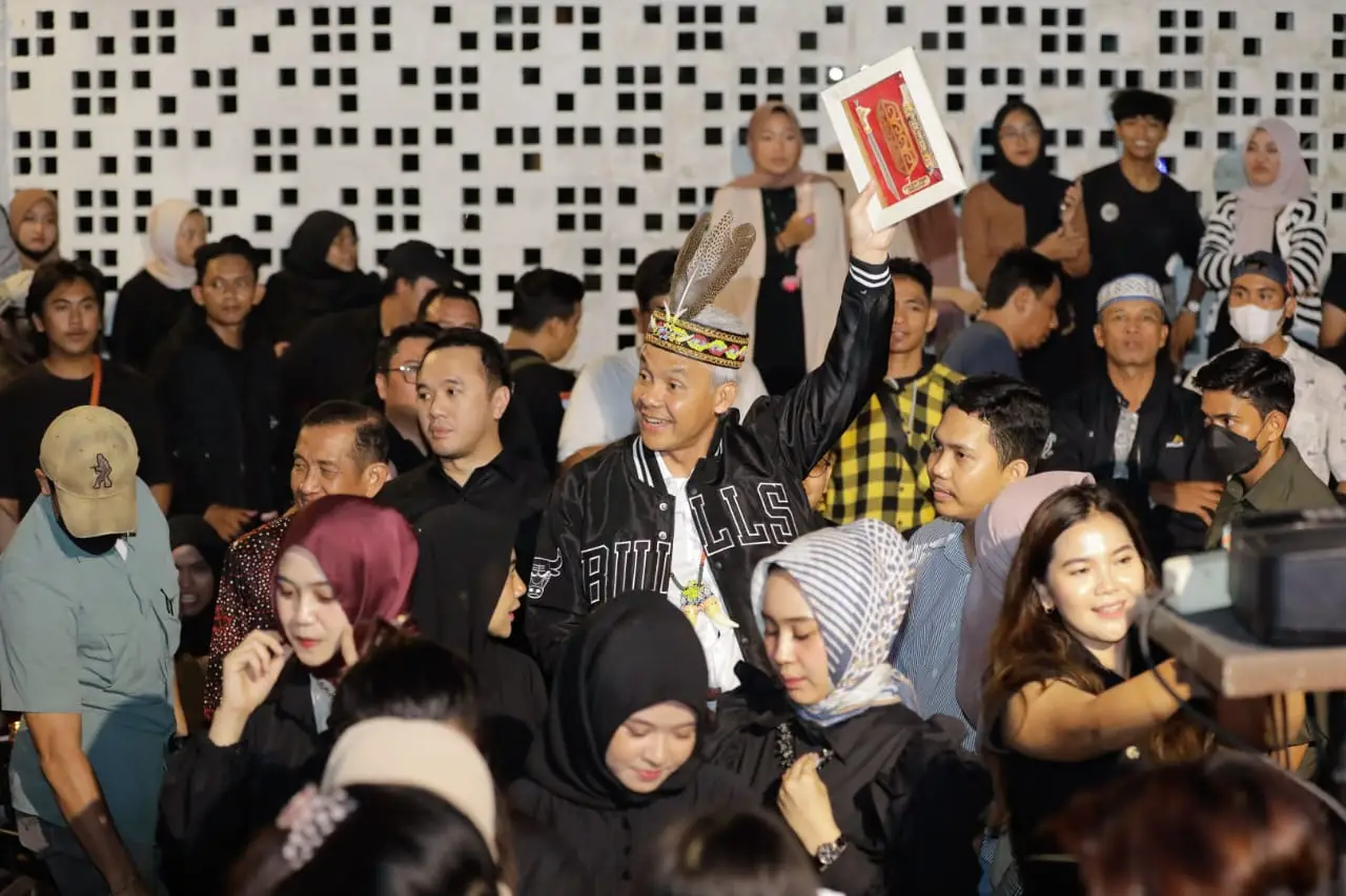 Ganjar Pemimpin yang...