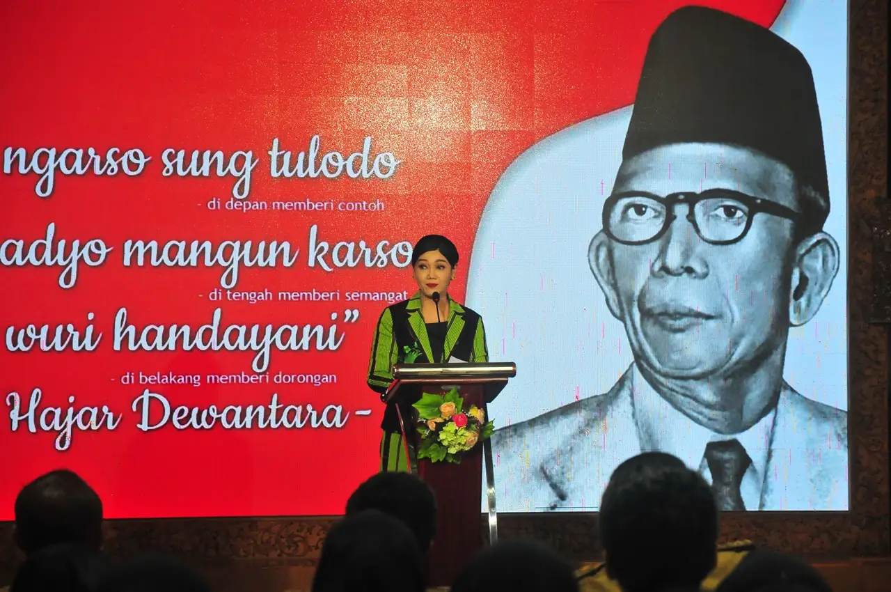 OJK Gelar Literasi Keuangan...