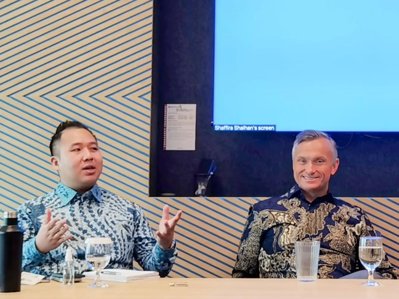 Kenaikan Gaji Karyawan...