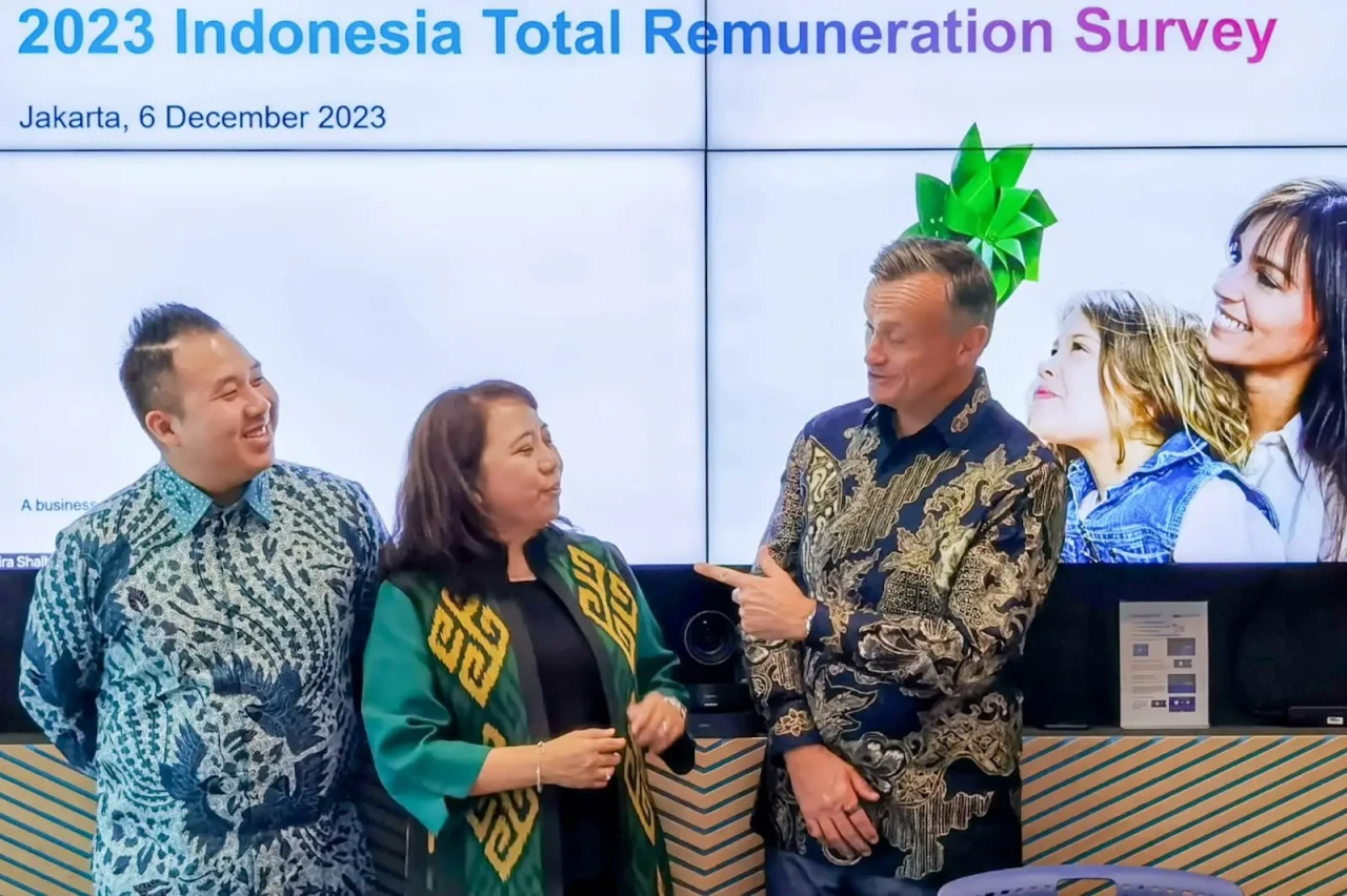 Kenaikan Gaji Karyawan...