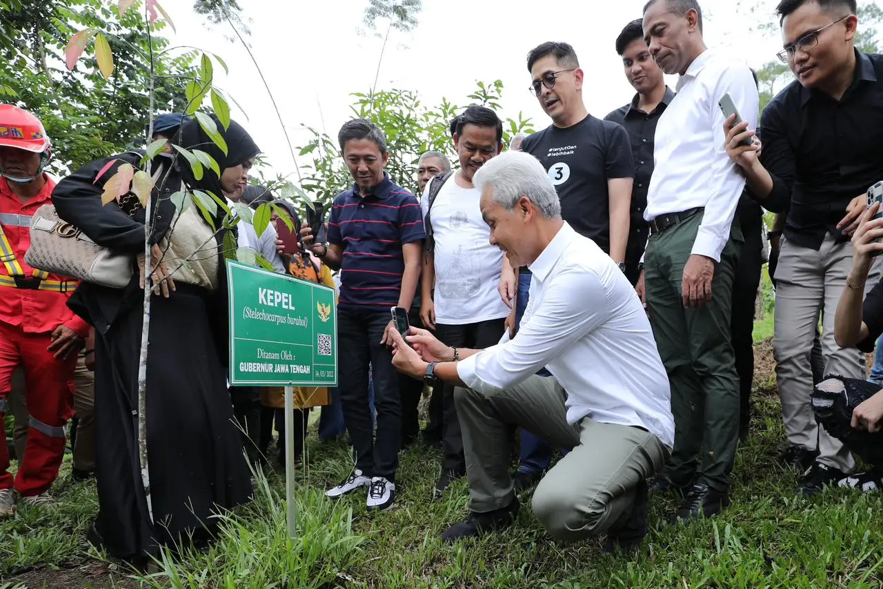 Capres Pertama yang...