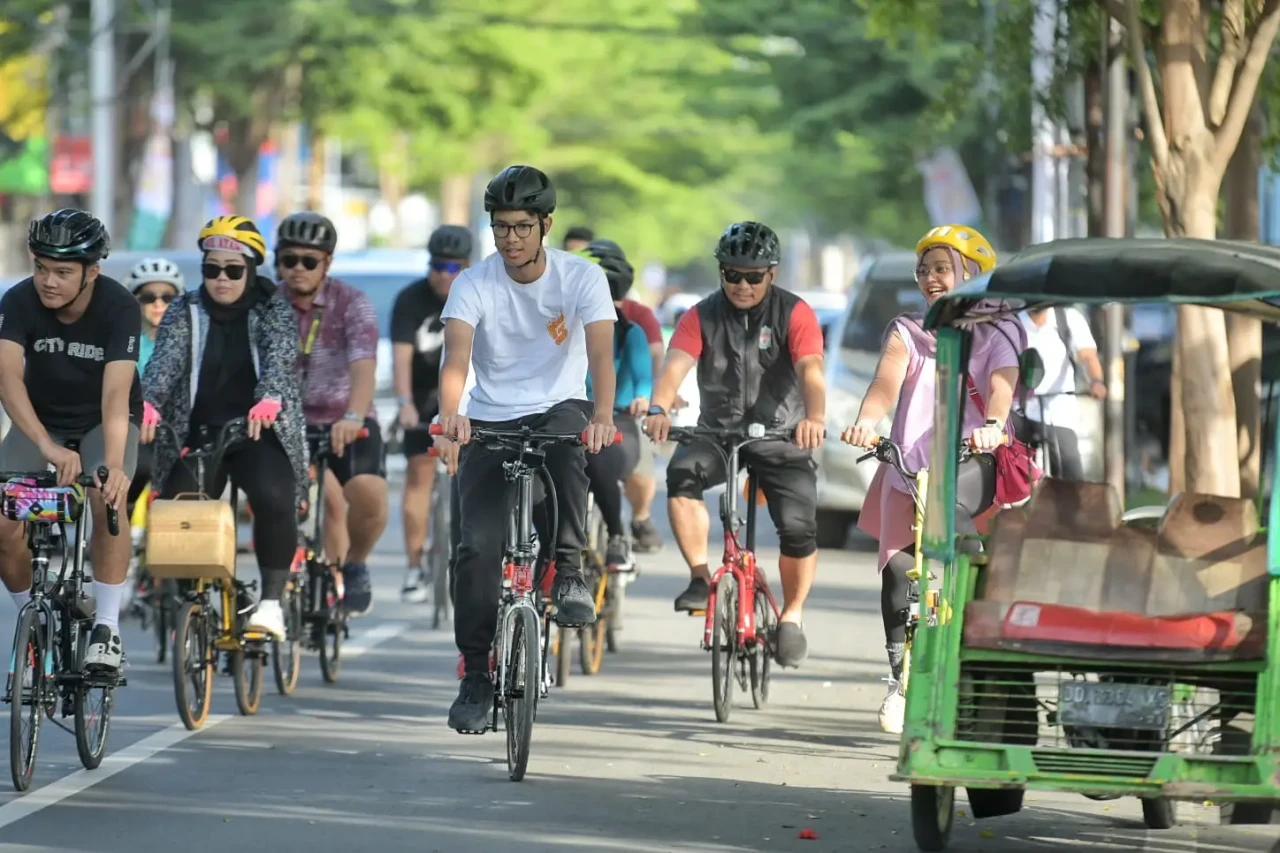 Bareng Komunitas Sepeda...