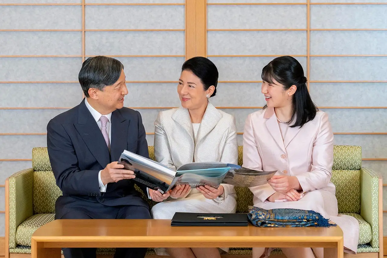 Permaisuri Jepang Ultah,...