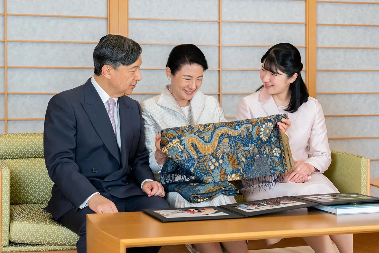 Permaisuri Jepang Ultah,...