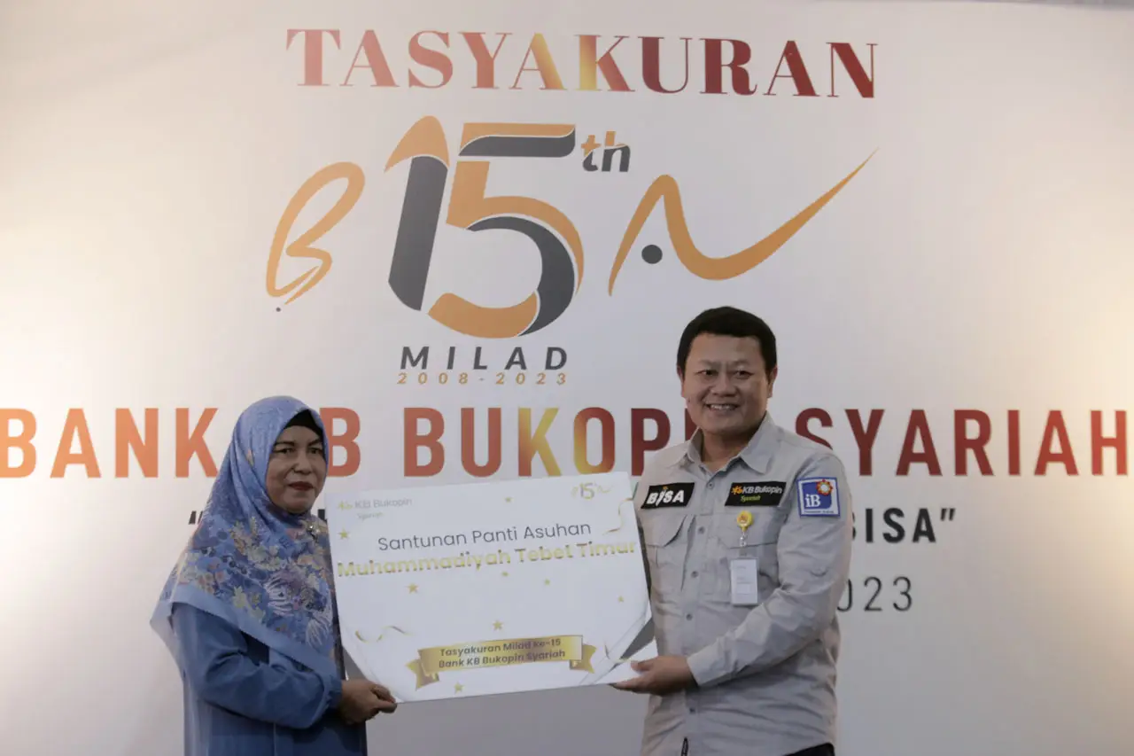Rayakan Milad ke-15,...