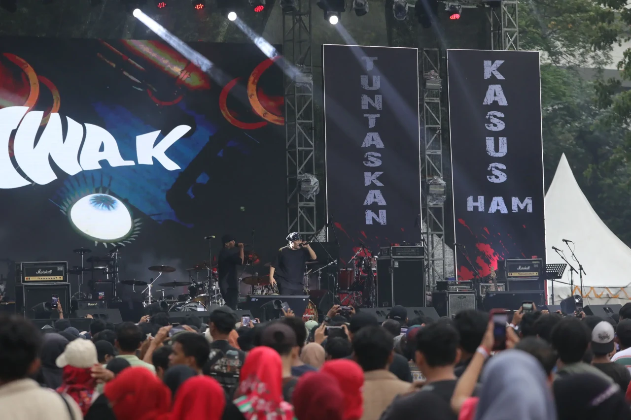 Panggung Rakyat Bongkaaar...