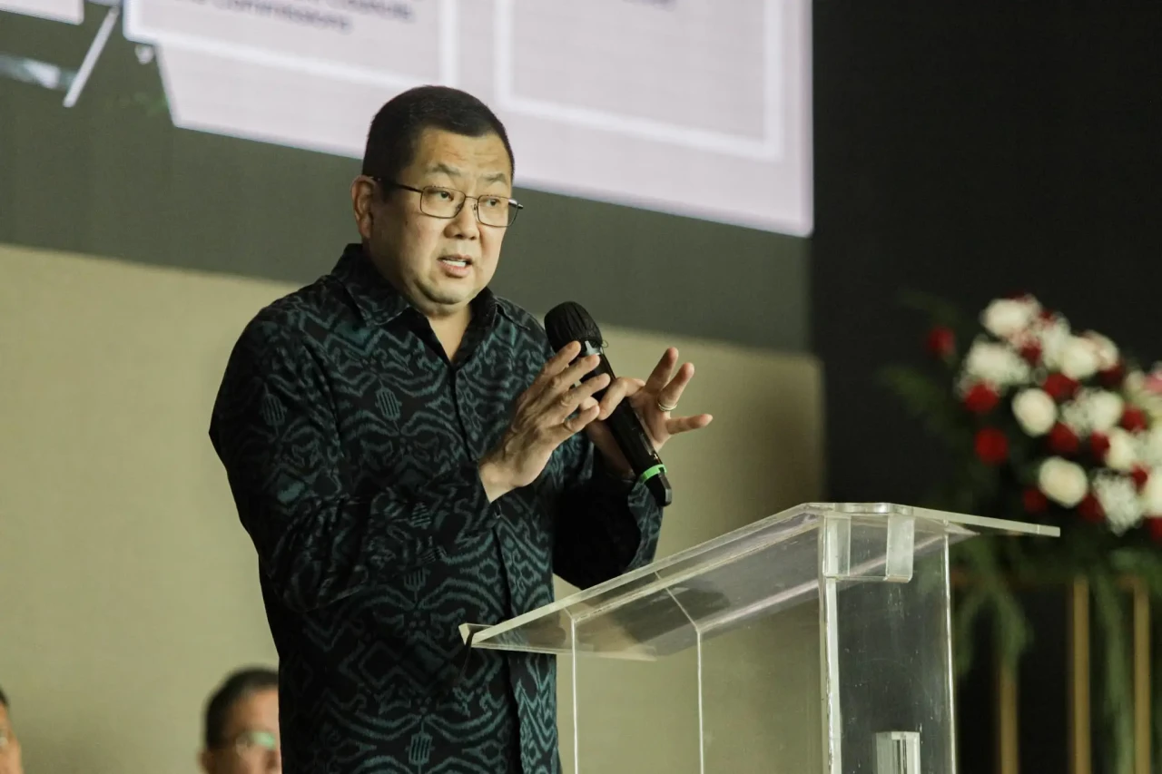 Hary Tanoesoedibjo Menghadiri...