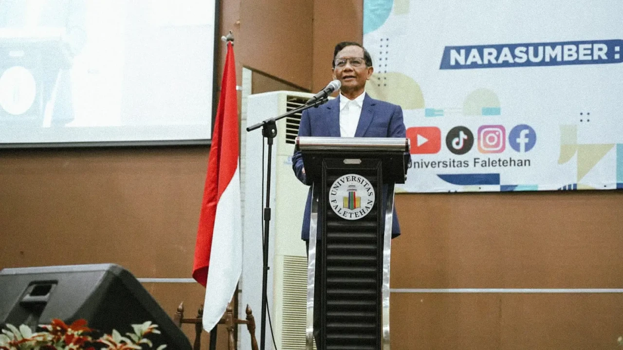 Mahfud Ajak Mahasiswa...