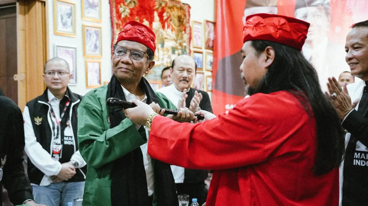Mahfud MD Jadi Warga...